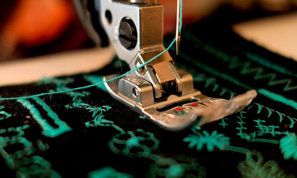 Sólo una puntadita: Cómo devanar la bobina de la máquina de coser